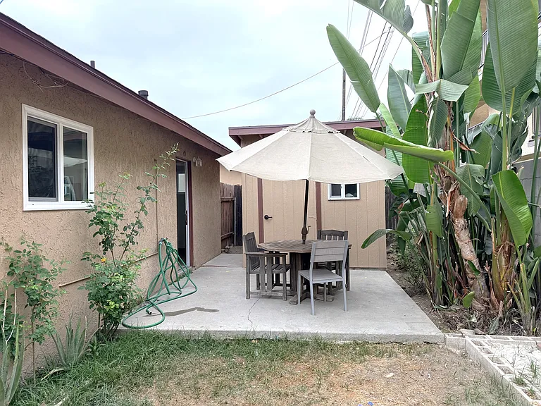 4224 1/2 N La Rica Ave — Photo 15