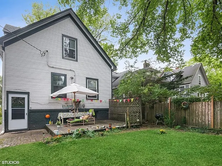 2146 Asbury Ave — Photo 11