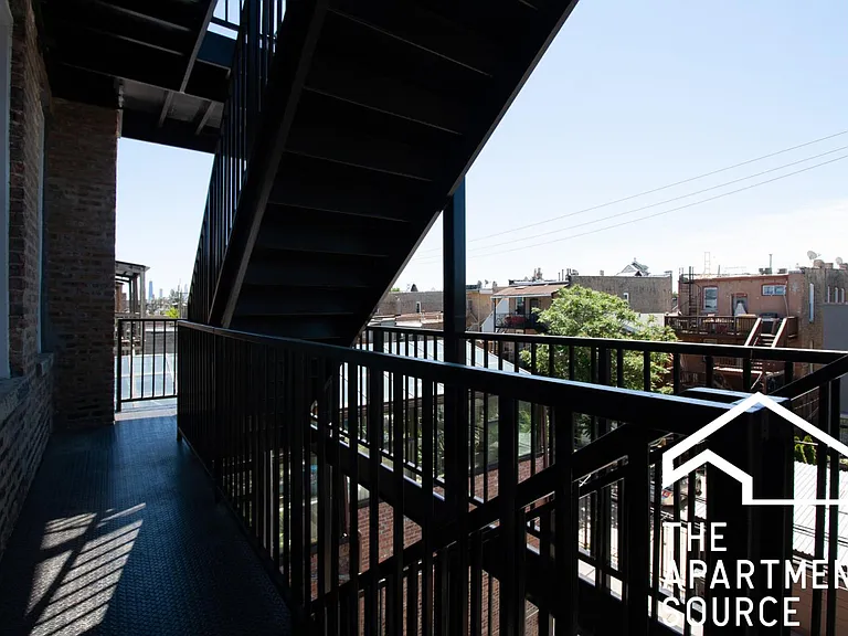 2743 W Division St #3R — Photo 13