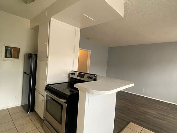 4th image of 5493-5495 Atlantic Ave #14