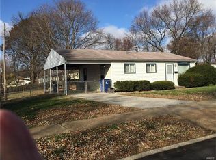 1195 Cypress Dr, Florissant, MO 63031