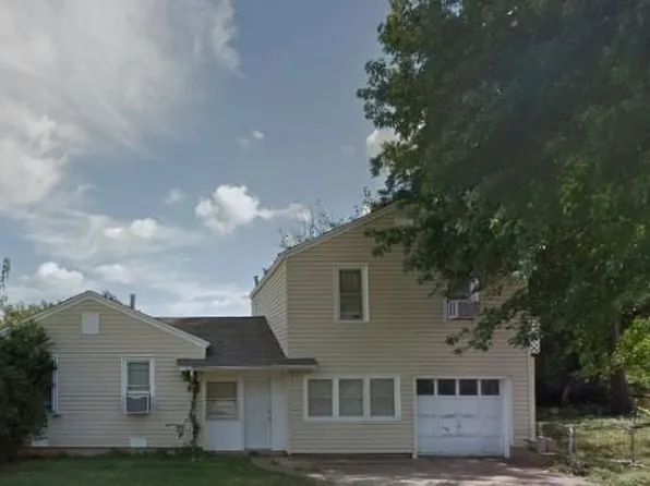 416 Russell Dr, Midwest City, OK 73110