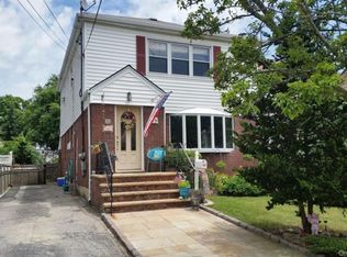20 Edmund St Floor 2, Lynbrook, NY 11563