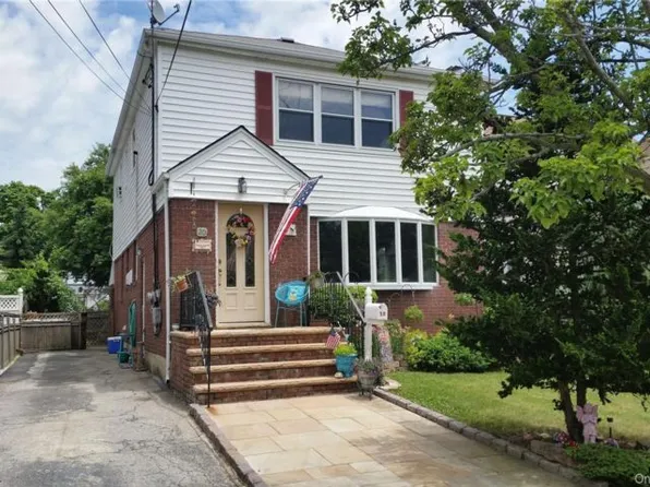 20 Edmund St Floor 2, Lynbrook, NY 11563
