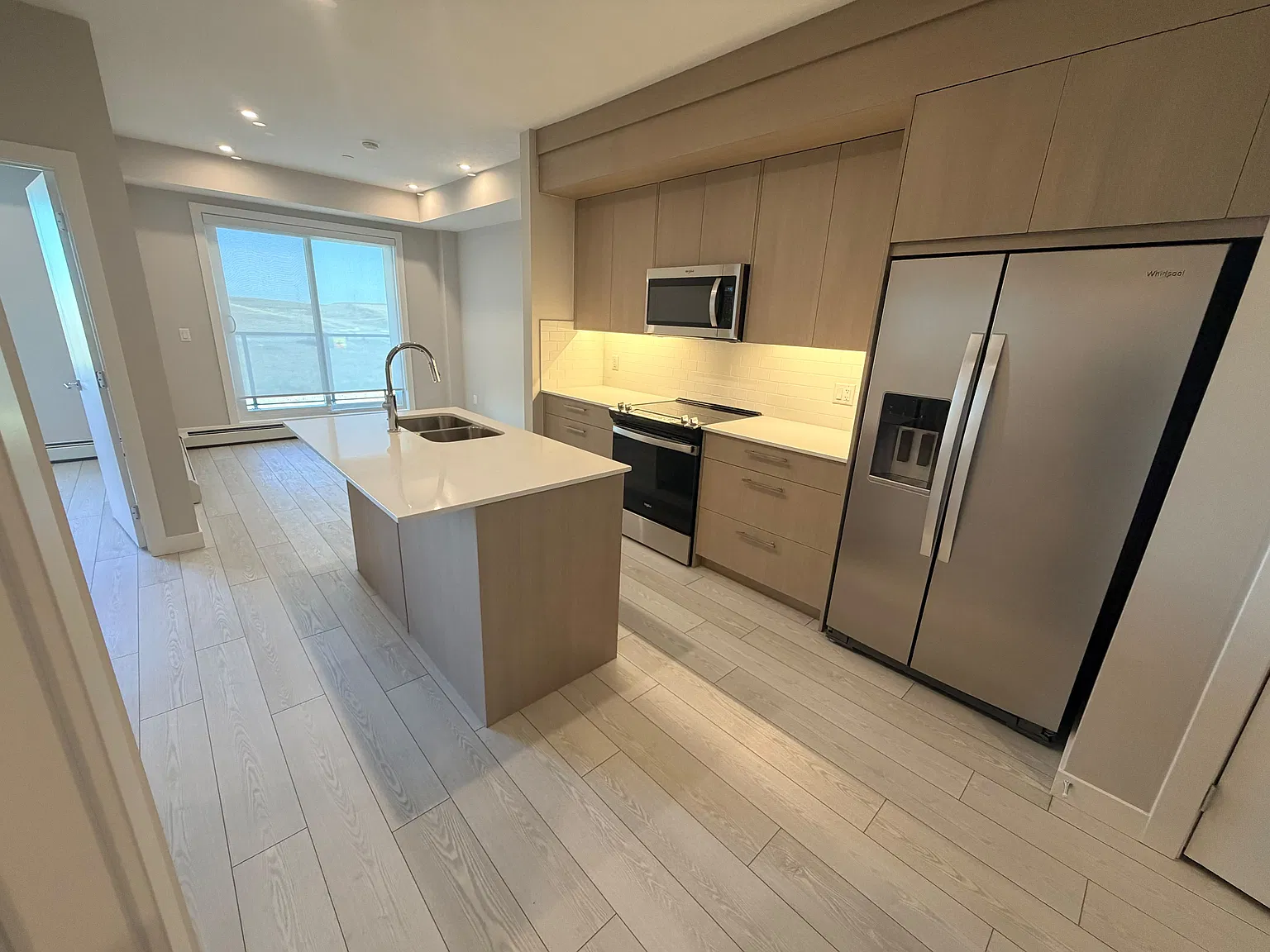 2 bed, 644 sqft, $1,650 — Photo 1