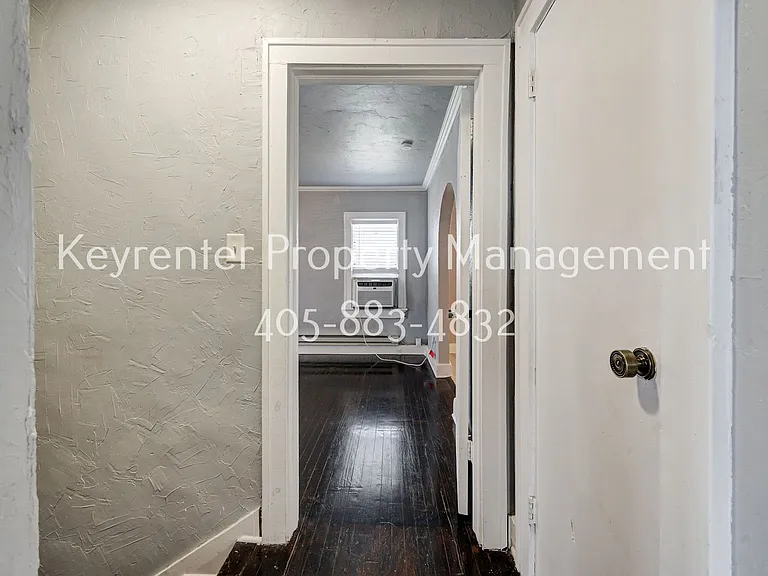 1123 NW 30th St — Photo 5