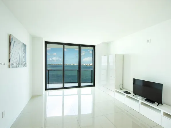 460 NE 28th St, Miami, FL