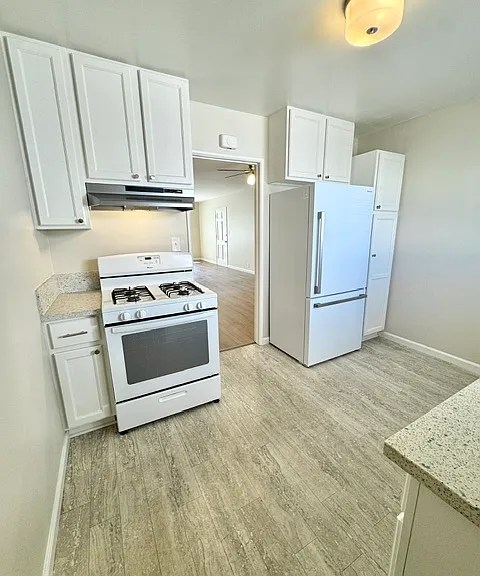 1128 E Lexington Dr #6 — Photo 5