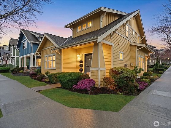 2nd image of 1704 25th Avenue NE