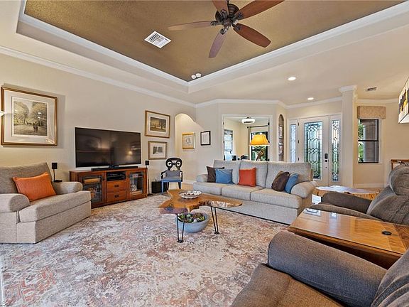 4th image of 11317 Bluff Oak LN