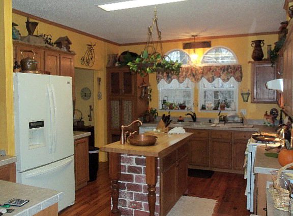 3rd image of 280 Dunneden Dr