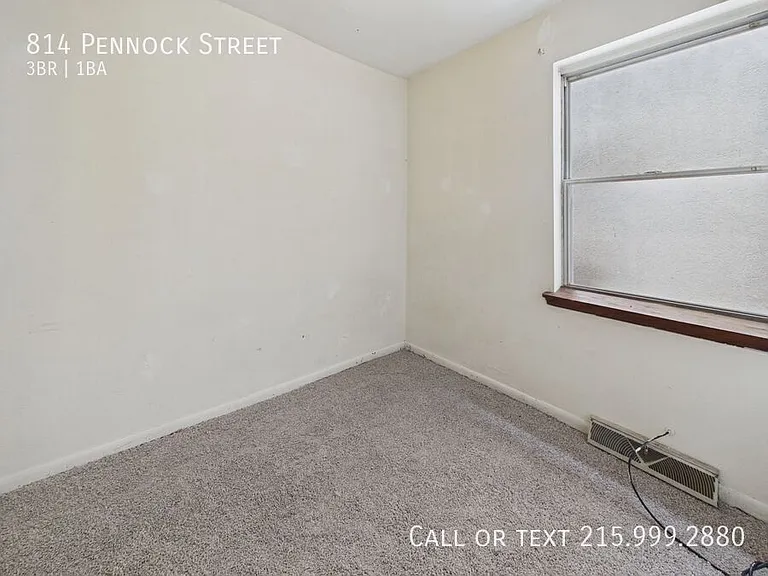 814 Pennock St — Photo 5