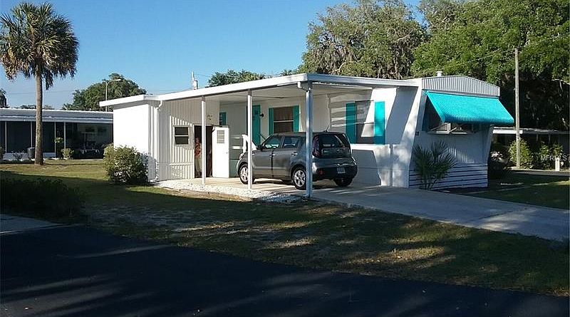 1st image of 827 Pine Dr