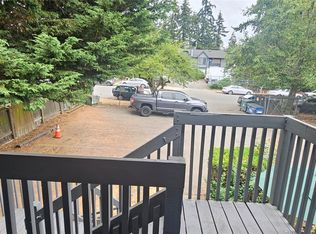 21615 30th Ave S, Des Moines, WA 98198