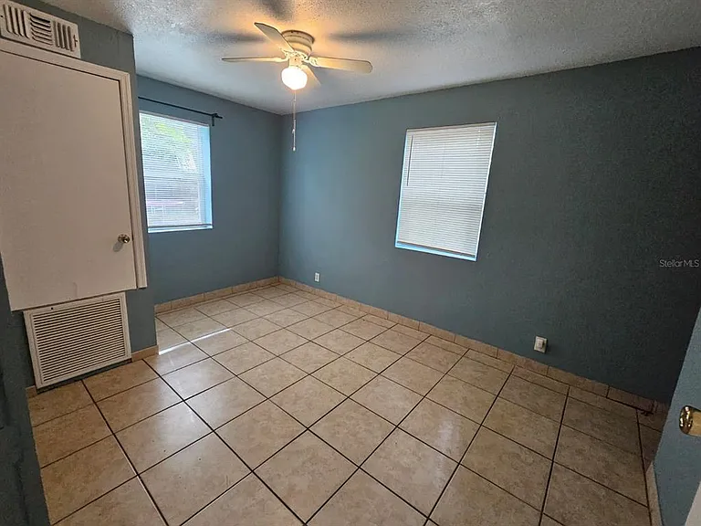118 N Van Buren Ave — Photo 6