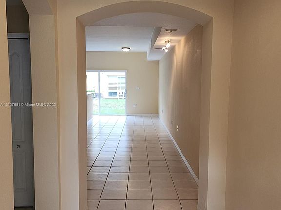 5th image of 9020 W Flagler St APT 10