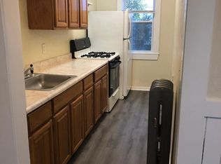22 Lawrence St APT 3R, Taunton, MA 02780