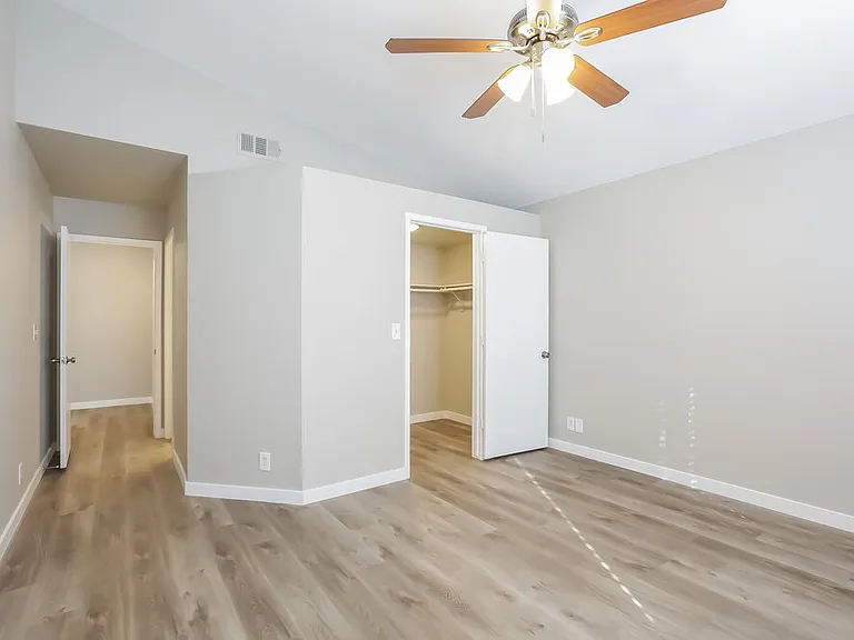 8253 Ten Gallon Ct — Photo 7