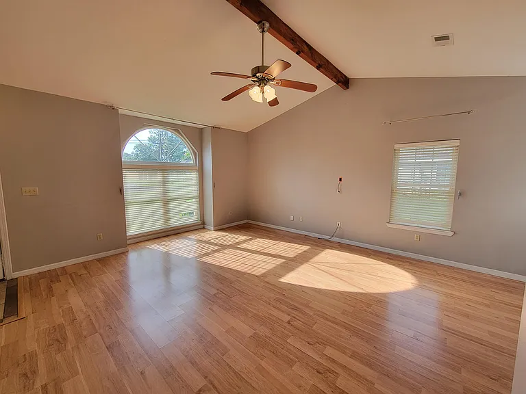 2225 Prytania Cir — Photo 3