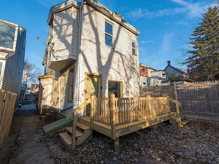 4160 Lakeman St — Photo 42