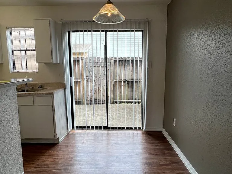 Cypresswood Crossing Apartments — Photo 38