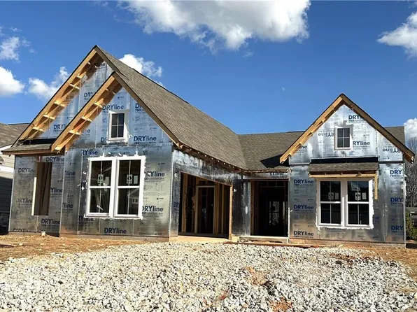 121 Laurel Farms Ln, Dallas, GA 30157