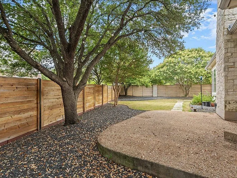 5301 Deerwood Ln — Photo 27