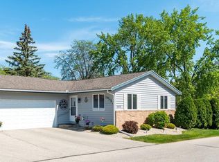 3446 Woodbridge Ct, La Crosse, WI 54601