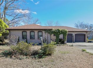 2645 Cypress Lakes Rd, Hope Mills, NC 28348