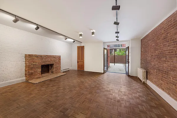 Rented by Compass | media 3