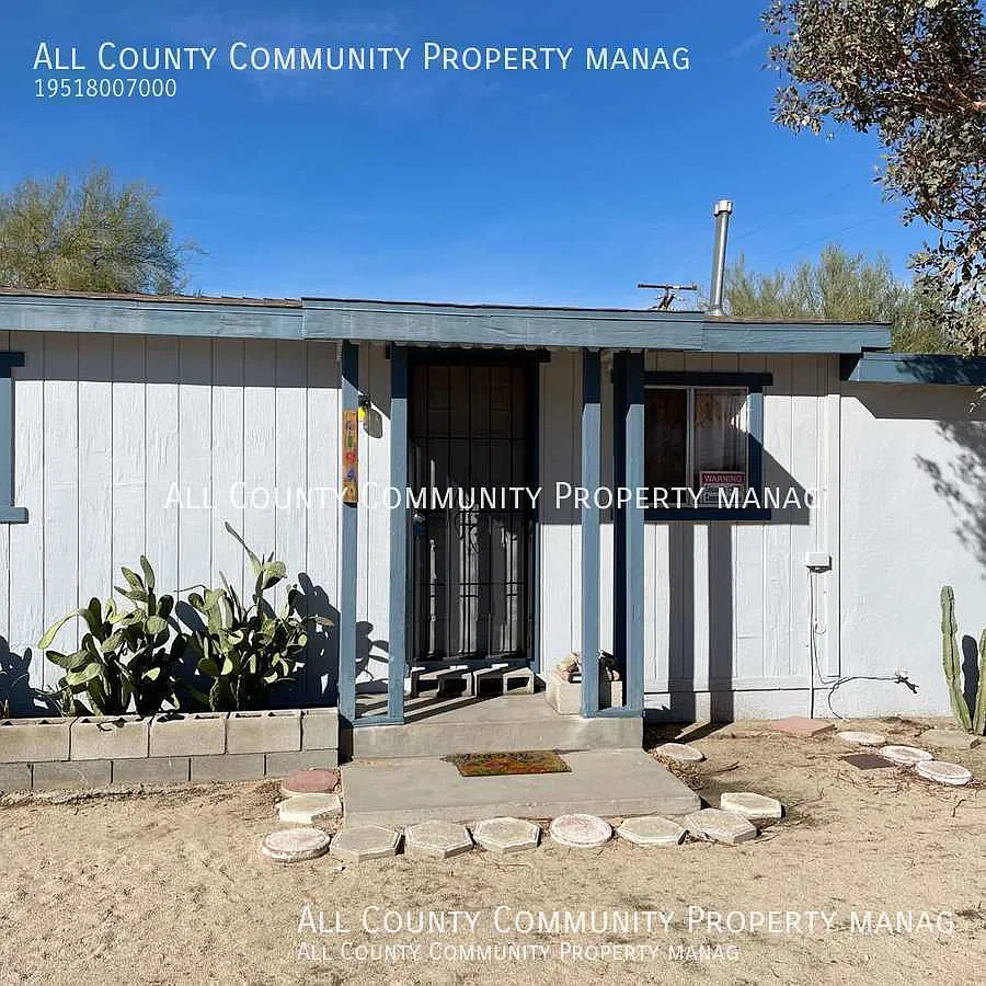 2 Bed 1 Bath Single Family Home in Joshua Tree! — Photo 1
