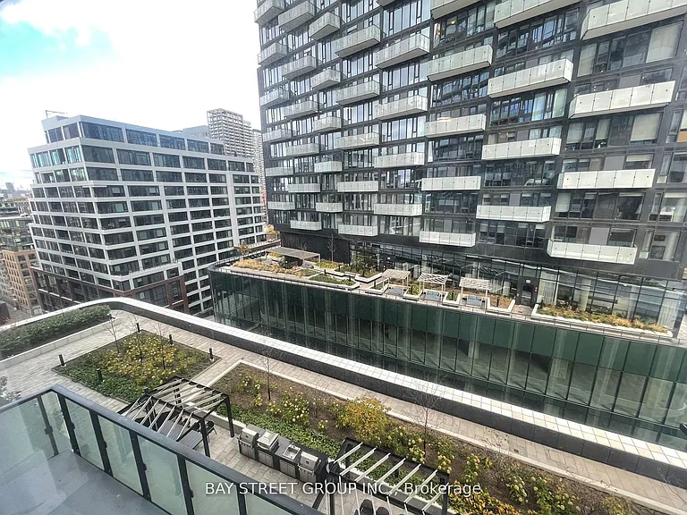 470 Front St W #1010 — Photo 10