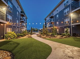 The Falcon of Southern Hills Apartments, Springfield, MO 65804