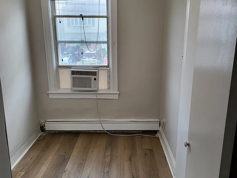19 1/2 Wright Ave #2 — Photo 5