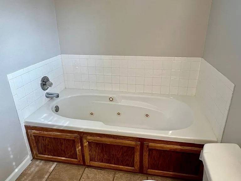 2105 Sheffield Dr — Photo 13