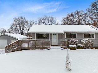 2908 Valleyview Dr, Fairborn, OH 45324