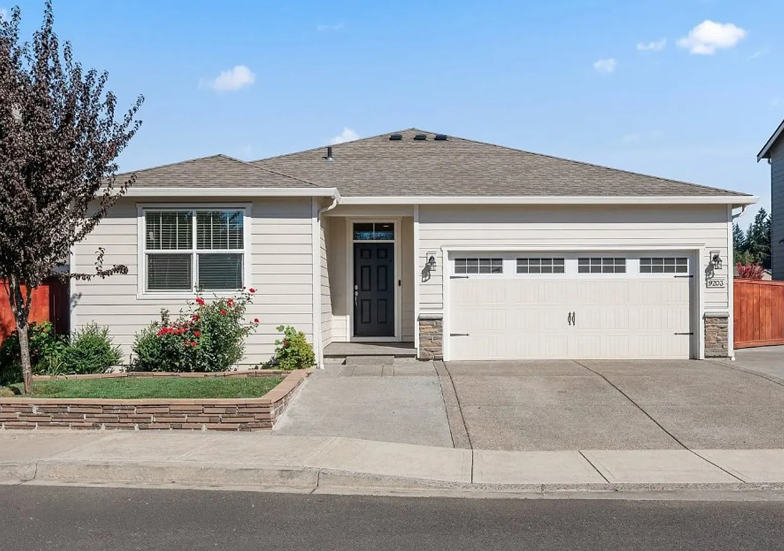 Single-Level Vancouver Home with Covered Patio & Fenced Backyard — Photo 1