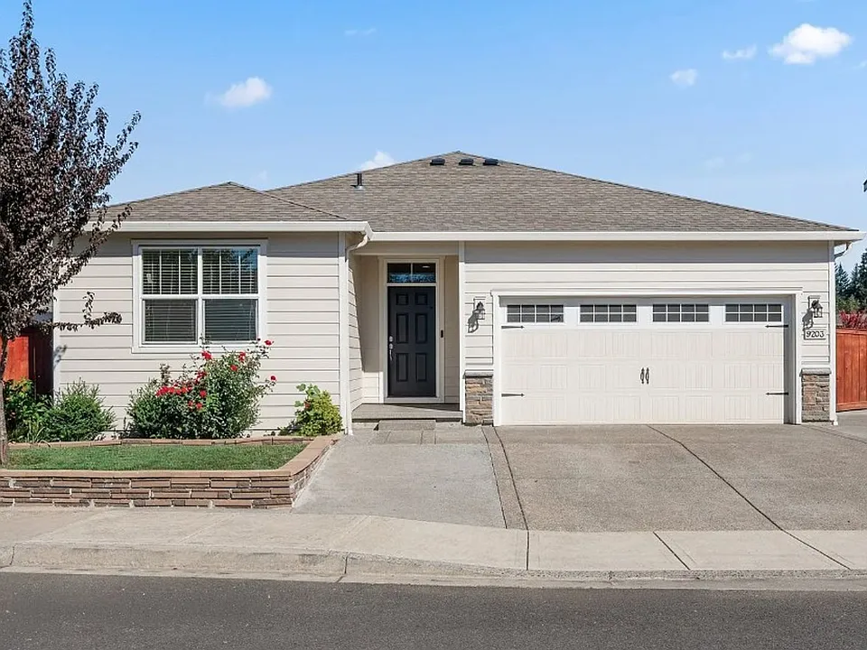 9203 NE 165th Ave