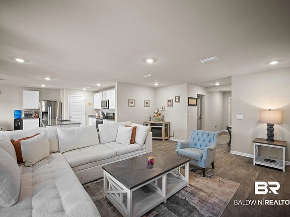 4th image of 3250 Vista Del Mar Dr