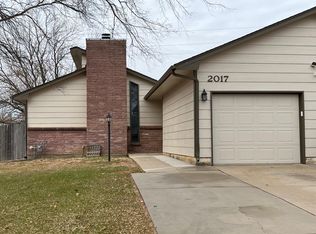 2017 N Rosewood Ct, Derby, KS 67037