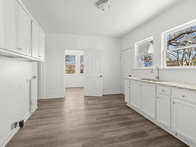 3009 Prince Ave — Photo 16