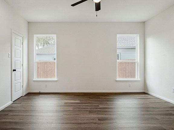 5th image of 4824 Melodylane St