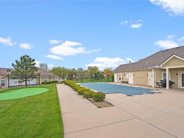 11186 S Pflumm Rd, Olathe, KS 66215