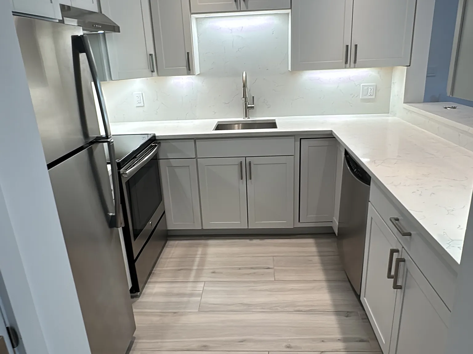 2 bed, 1.5 bath, 1400 sqft, $4,975 — Photo 4