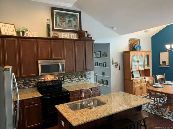 14722 Inter Milan Way, Charlotte, NC 28277