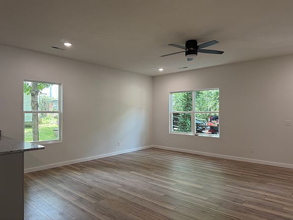 4th image of 112 S 12th St