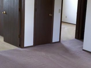 3225 Seymour Rd APT 8, Eau Claire, WI 54703