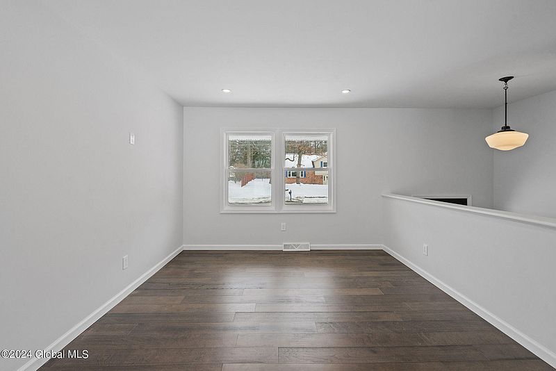 5th image of 23 Quevic Drive
