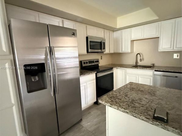 301 Olivewood Pl APT O130