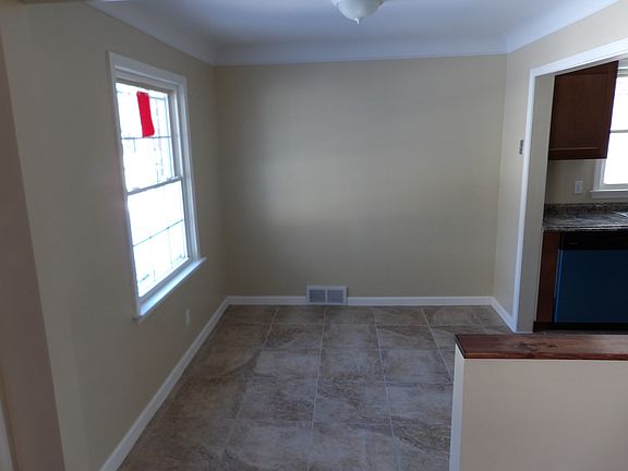 5th image of 22404 Gaukler St